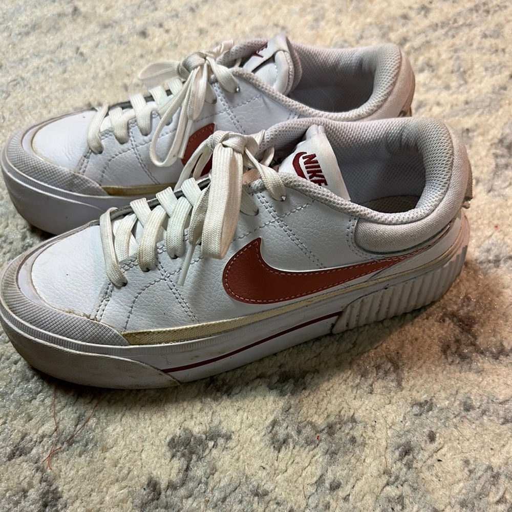 Nike court